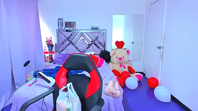 Luna Analya online show from 02.15.26