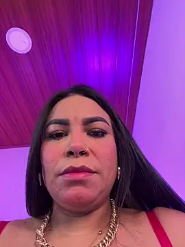 Snapshot of Vicky_Saidi chatting on 11.14.25 Vicky Saidi online show from 11.14.25