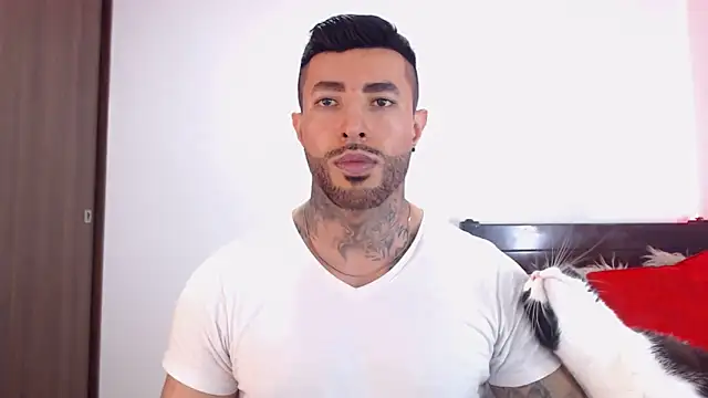 andrea de lucaa online show from 03.04.26