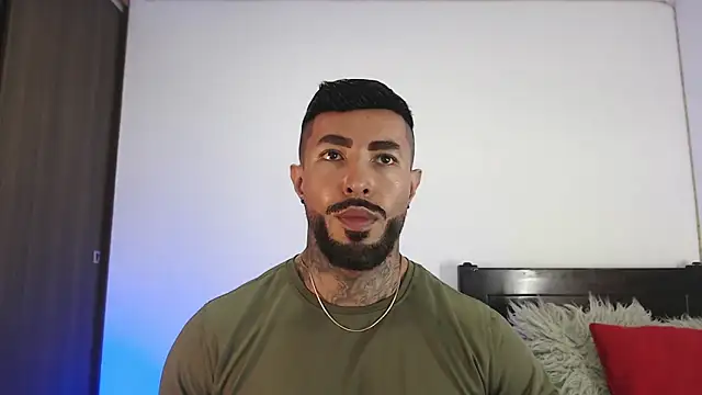 andrea de lucaa online show from 04.05.26