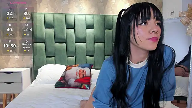 Snapshot of alice_rose5 chatting on 11.22.25 alice rose5 online show from 11.22.25