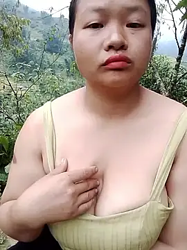 Snapshot of girl-babi chatting on 09.10.25 girl-babi online show from 09.10.25