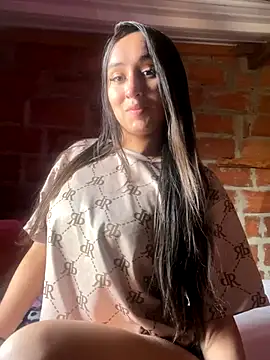 Snapshot of RAKEL37 chatting on 10.31.25 RAKEL37 online show from 10.31.25