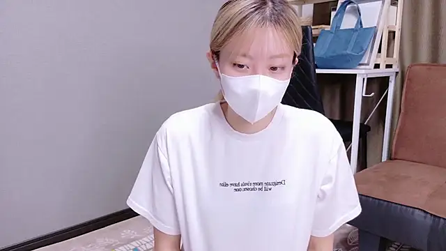 Nana  ch online show from 10.07.25