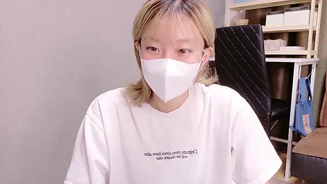 Nana  ch online show from 10.21.25