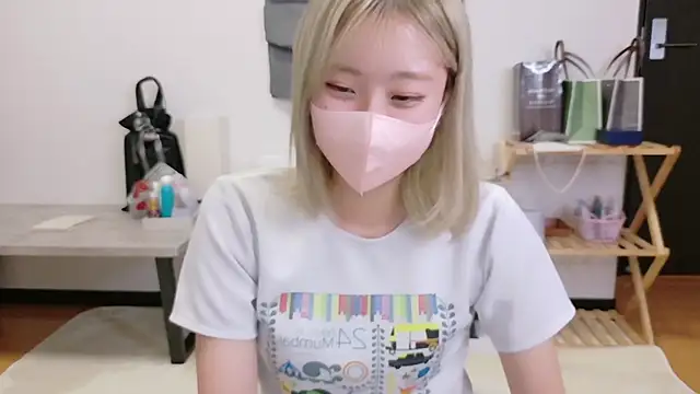 Nana  ch online show from 11.12.25