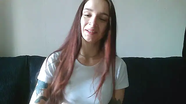   Leyla   online show from 10.13.25