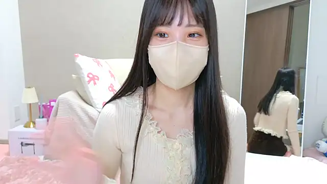Snapshot of riri__nyan_o0 chatting on 05.29.26 riri nyan o0 online show from 05.29.26