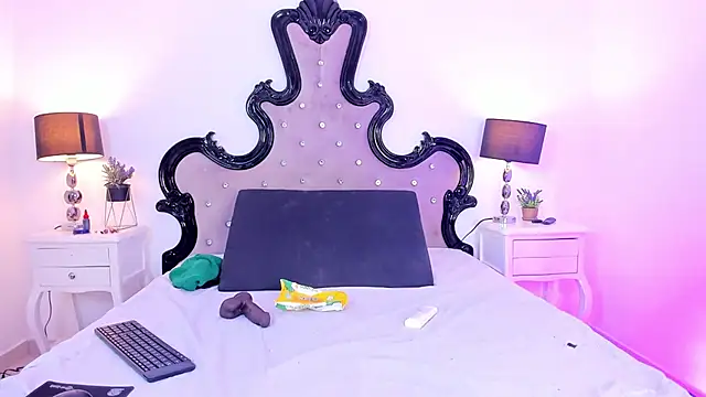  analyy  online show from 09.24.25