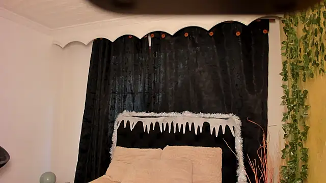 Tiffany Nm online show from 12.15.25