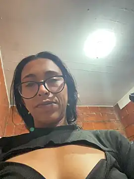 Snapshot of Emma__cumlovee chatting on 06.22.26 Emma cumlovee online show from 06.22.26