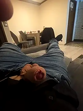 Snapshot of bigdicksklave chatting on 12.14.25 bigdicksklave online show from 12.14.25