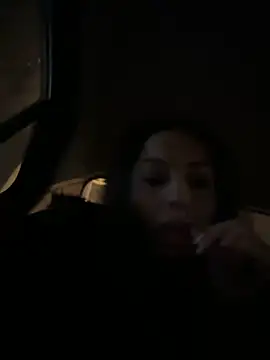 Snapshot of Bella_Vixen_ chatting on 10.14.25 Bella Vixen online show from 10.14.25