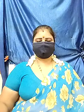 Snapshot of sushma26 chatting on 09.27.25 sushma26 online show from 09.27.25