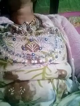 CUTGIRL76 online show from 12.18.25