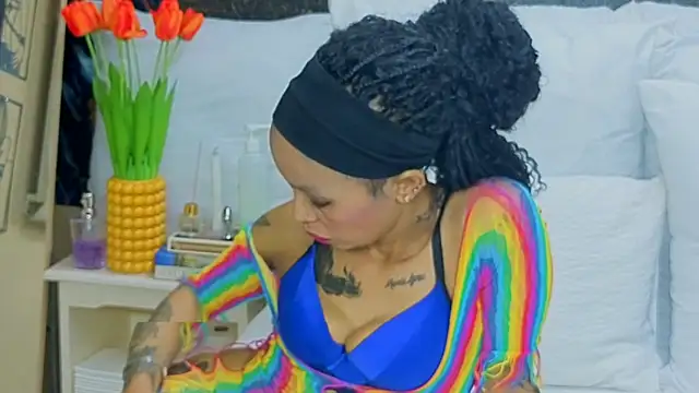 CaramelNatashaxx online show from 10.22.25