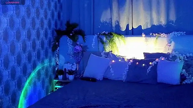 Aurora Bennet online show from 11.12.25