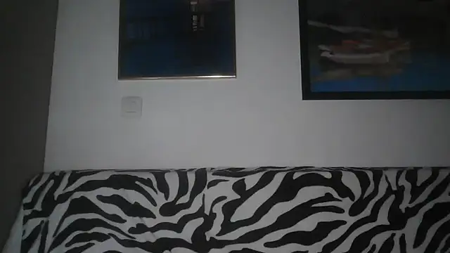 Snapshot of yumara351 chatting on 11.26.25 yumara351 online show from 11.26.25