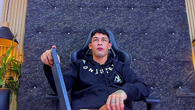 Snapshot of Jeff_Brunno_ chatting on 09.29.25 Jeff Brunno online show from 09.29.25