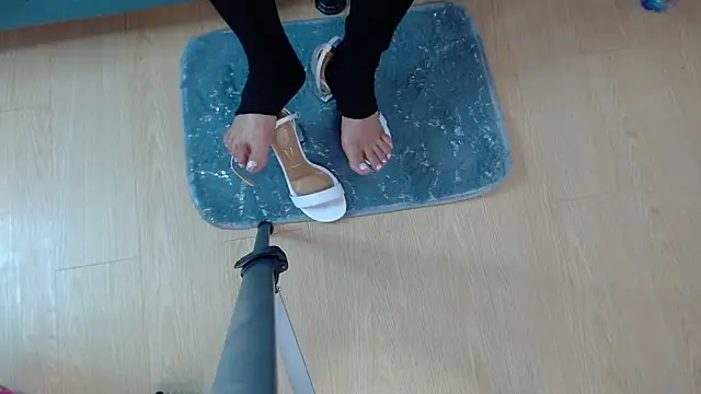 Snapshot of Vickysweeeettt chatting on 09.13.25 Vickysweeeettt online show from 09.13.25