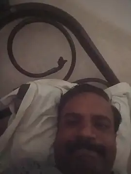 vardh033 online show from 10.22.25