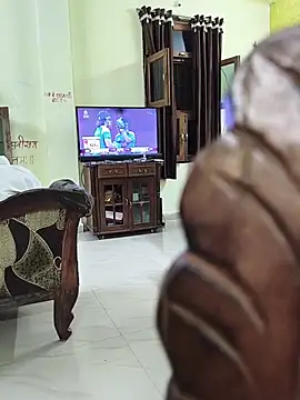 vardh033 online show from 11.02.25