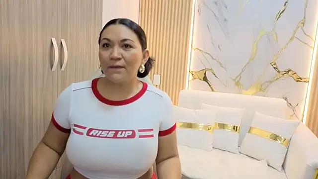 Madam Hott online show from 09.15.25