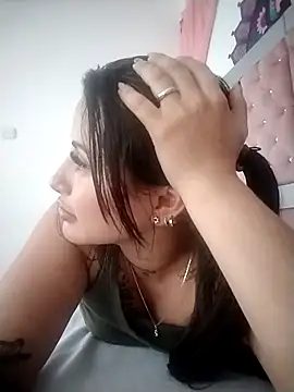 Snapshot of scarletr_red chatting on 09.16.25 scarletr red online show from 09.16.25