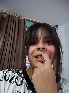 MiaCollinssx online show from 11.15.25