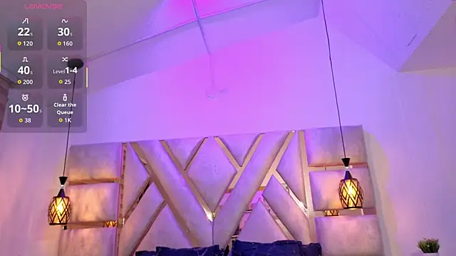 Snapshot of emily_roousee chatting on 09.10.25 emily roousee online show from 09.10.25