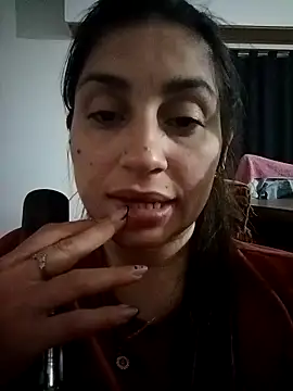 LolatuMiel online show from 11.08.25