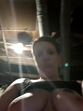 Snapshot of DeziBaby1087 chatting on 03.29.26 DeziBaby1087 online show from 03.29.26