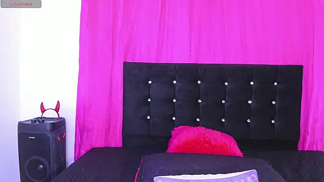 cutenaked 8 online show from 06.14.26