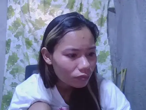 Snapshot of Sweeetgurll chatting on 11.15.25 Sweeetgurll online show from 11.15.25