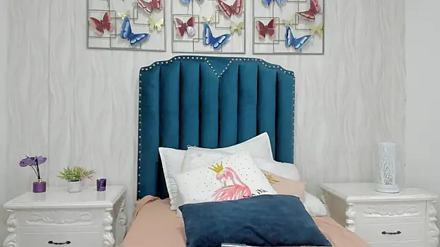 Alison Carde05 online show from 10.16.25