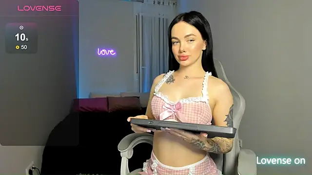 Snapshot of SelinaStorm chatting on 05.08.26 SelinaStorm online show from 05.08.26