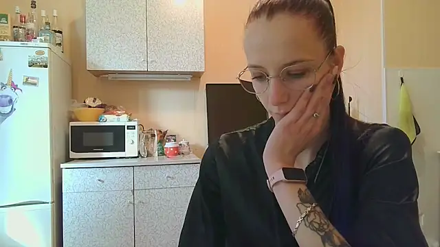 Lucy Divine online show from 09.15.25