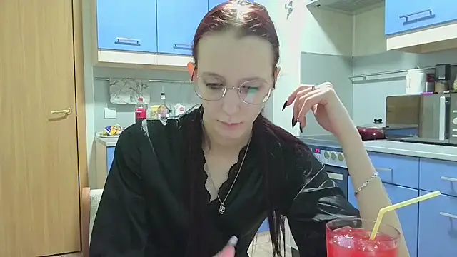 Lucy Divine online show from 12.17.25