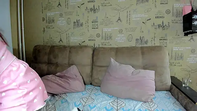 Kelly Gerzikaa online show from 10.28.25