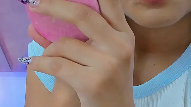 Snapshot of MaskedGirl_ chatting on 09.11.25 MaskedGirl online show from 09.11.25