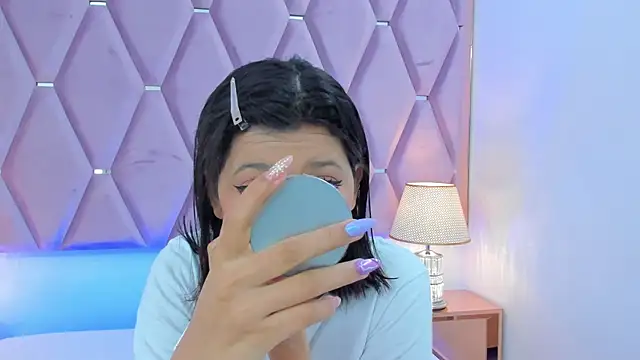 Snapshot of MaskedGirl_ chatting on 11.14.25 MaskedGirl online show from 11.14.25