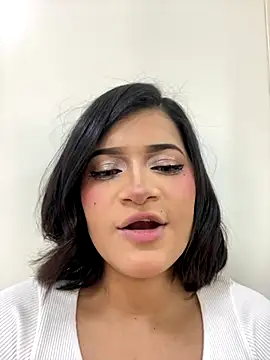 Snapshot of MaskedGirl_ chatting on 11.18.25 MaskedGirl online show from 11.18.25