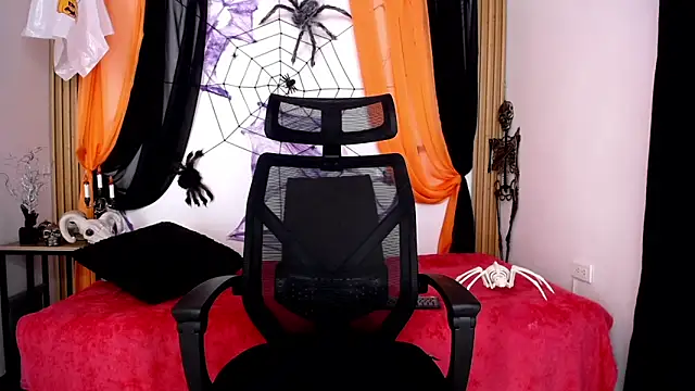 KENDALL ART online show from 10.21.25