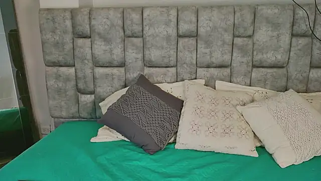 DaniniAnderson online show from 04.11.26