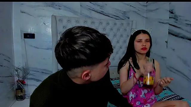 Ari and Storm online show from 11.23.25