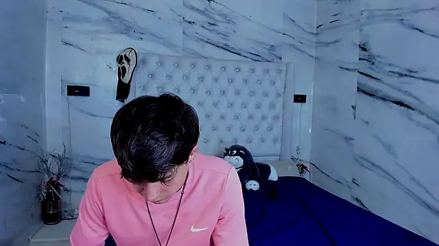 Snapshot of Ari_and_Storm chatting on 02.05.26 Ari and Storm online show from 02.05.26