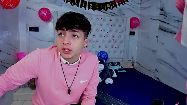 Snapshot of Ari_and_Storm chatting on 02.24.26 Ari and Storm online show from 02.24.26