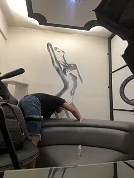 LiamDeep online show from 12.16.25