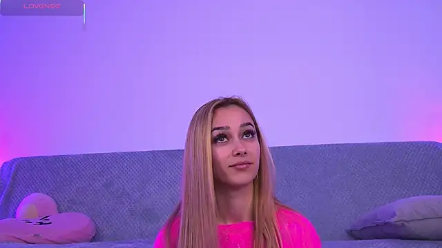 AmyKent  online show from 04.15.26