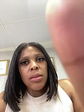 Snapshot of 031bubbles chatting on 12.15.25 031bubbles online show from 12.15.25